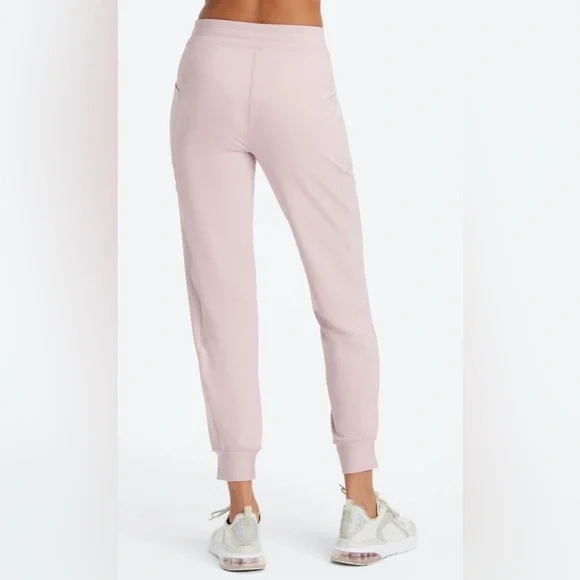 On the Go Cold Weather Jogger Fabletics (M) - Picture 2 of 7